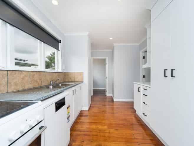 18 Karamea Crescent, Kelvin Grove