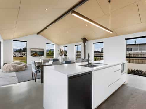 3 Pepperwood Green, Albert Town