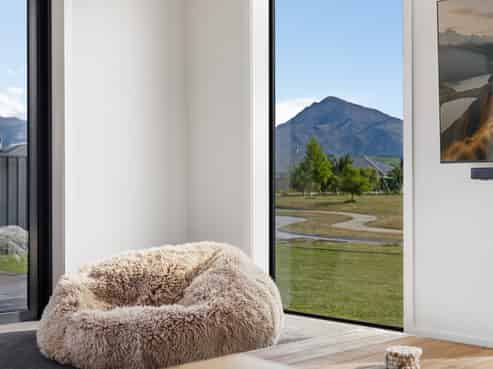 3 Pepperwood Green, Albert Town