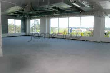 295m2 GROUND FLOOR IN ALBANY