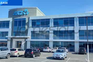 295m2 GROUND FLOOR IN ALBANY