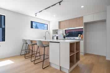 2/45 Great South Road, Takanini