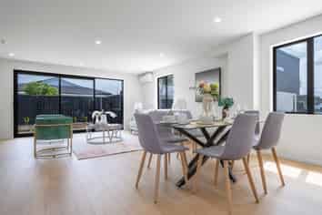 2/45 Great South Road, Takanini