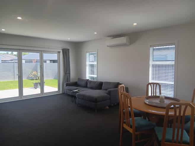 3 Meech Way , Frimley