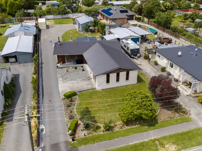 20A and B Alma Street, Renwick