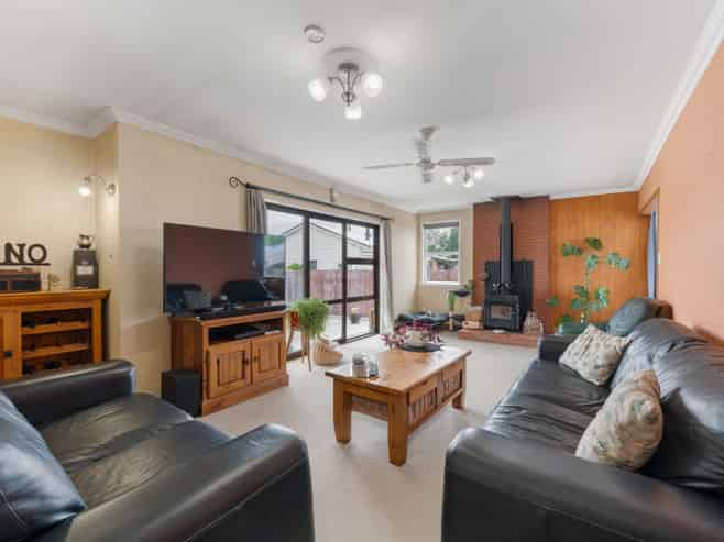 20A and B Alma Street, Renwick