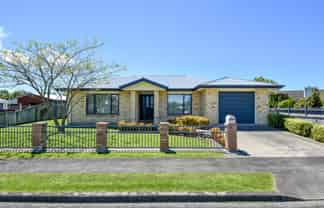 13 Seddon Street, Carterton