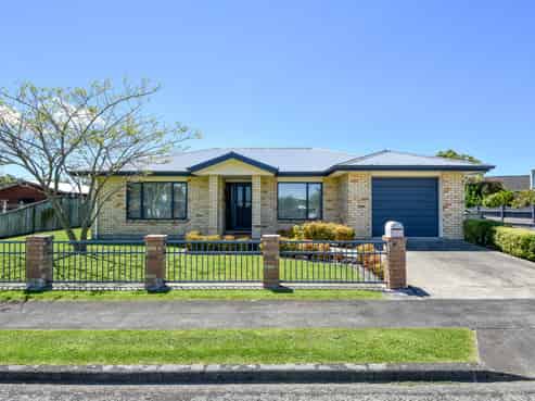 13 Seddon Street, Carterton