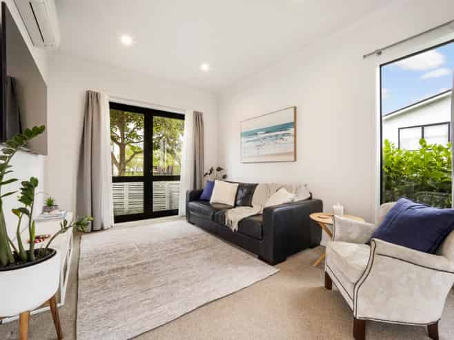 8 Saltmarsh Road, Hobsonville