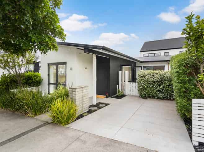 8 Saltmarsh Road, Hobsonville