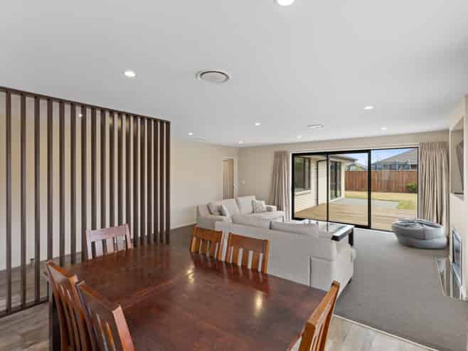 8 Longcot Drive, Rolleston