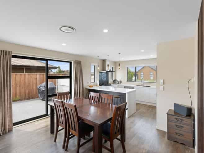 8 Longcot Drive, Rolleston