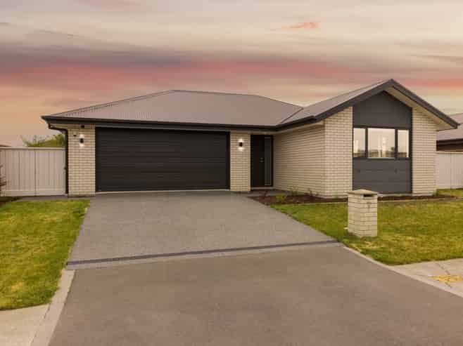 8 Longcot Drive, Rolleston