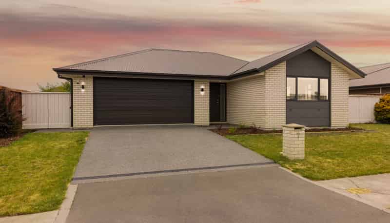 8 Longcot Drive, Rolleston