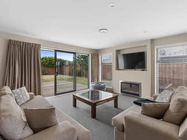 8 Longcot Drive, Rolleston