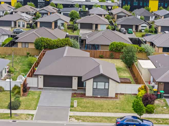 8 Longcot Drive, Rolleston