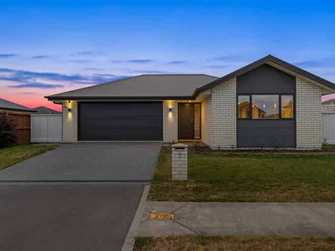 8 Longcot Drive, Rolleston