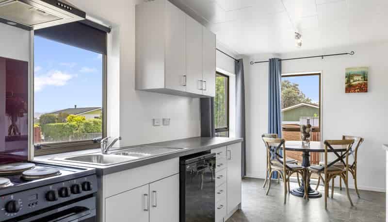 30 Frederick Street, Two Mile Bay