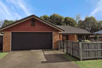 54 Nielsen Gardens, Rototuna