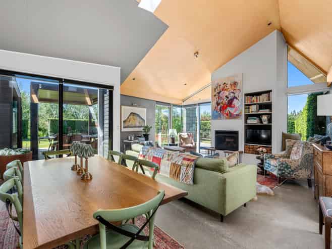 12 Campbell Drive, Martinborough