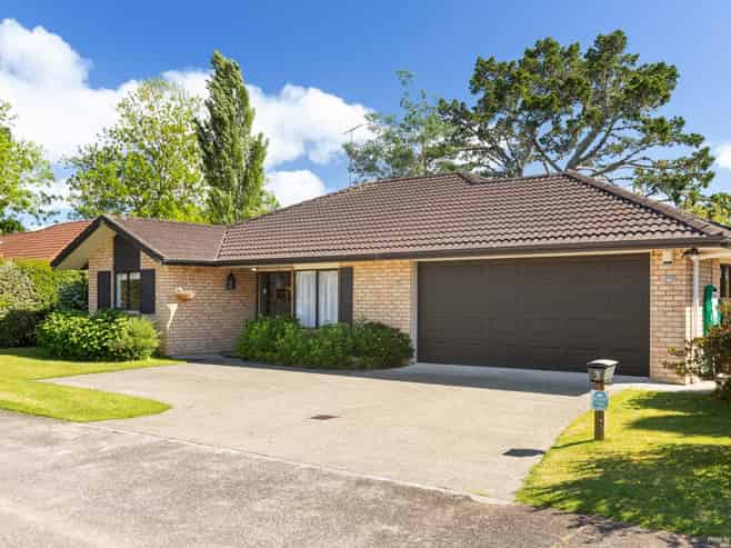 16 Delphi Grove, Tuakau