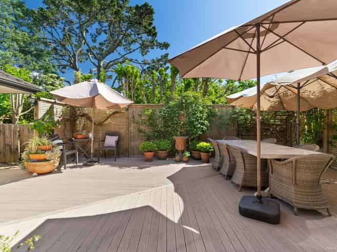 16 Delphi Grove, Tuakau