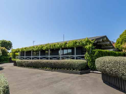 27 Durham Drive, Havelock North