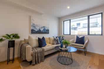 4/32 Karori Crescent, Orakei