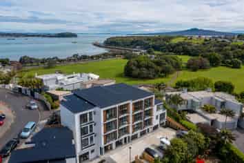 4/32 Karori Crescent, Orakei