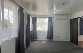 52 Roick Parade, Glen Eden