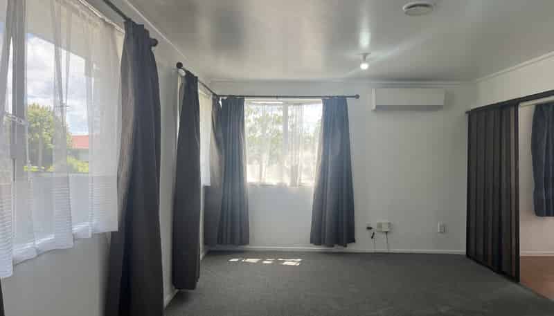 52 Roick Parade, Glen Eden