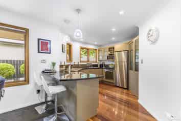 63 Lees Street, Gladstone