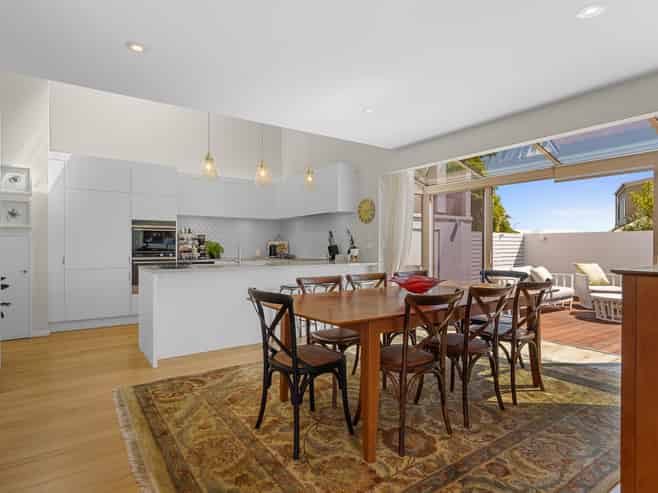 48 The Cliffs, Britannia Heights