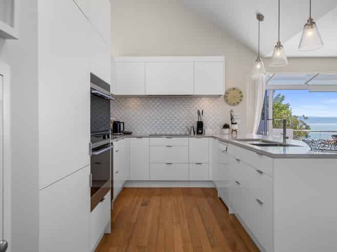 48 The Cliffs, Britannia Heights