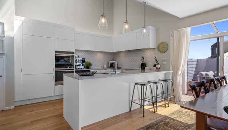 48 The Cliffs, Britannia Heights