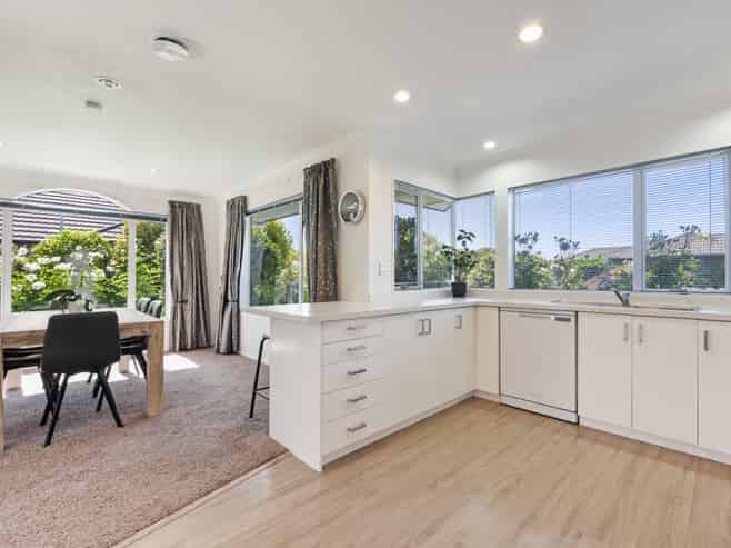 11 Kendall View, Stoke