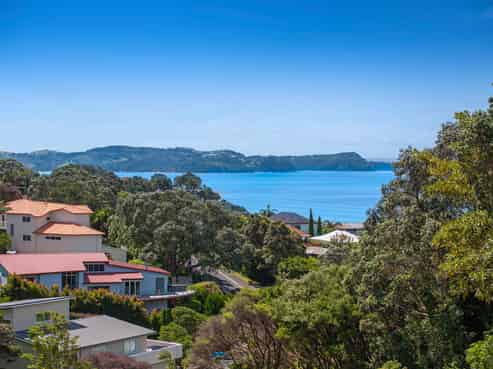 304A Whangaparaoa Road, Stanmore Bay