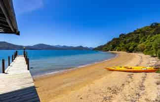 2721 Queen Charlotte Drive Grove Arm, Picton