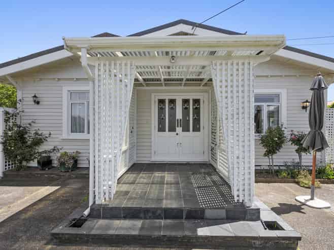 10 French Street, Moturoa