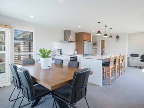 2 Cranford Road, Richmond