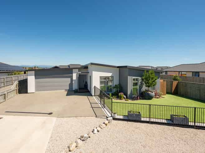 2 Cranford Road, Richmond