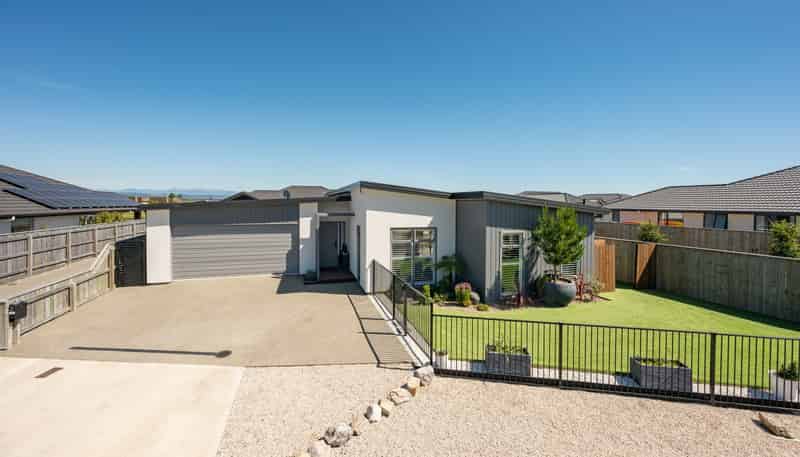 2 Cranford Road, Richmond