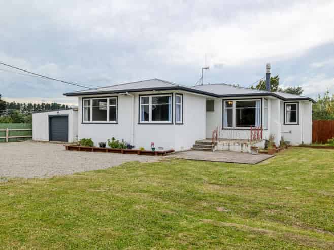 587 Campbell Road, Bunnythorpe