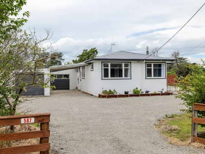 587 Campbell Road, Bunnythorpe