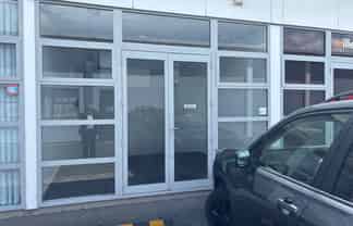 Quality affordable office with car park