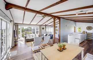 55 Gillies Crescent, Waimarama