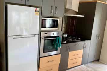 2 Alvre Place, Flat Bush