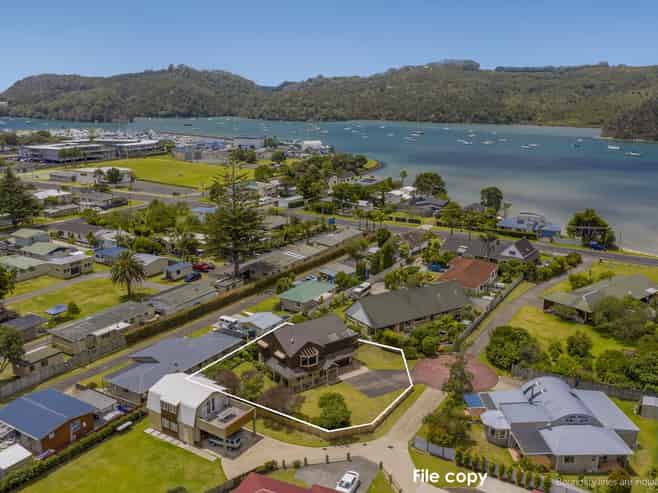 131 Albert Street, Whitianga
