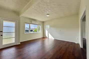 8A Hill Road, Papatoetoe