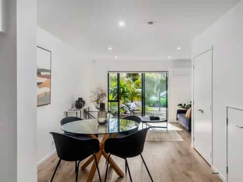 2C Stokes Avenue, Te Atatu Peninsula